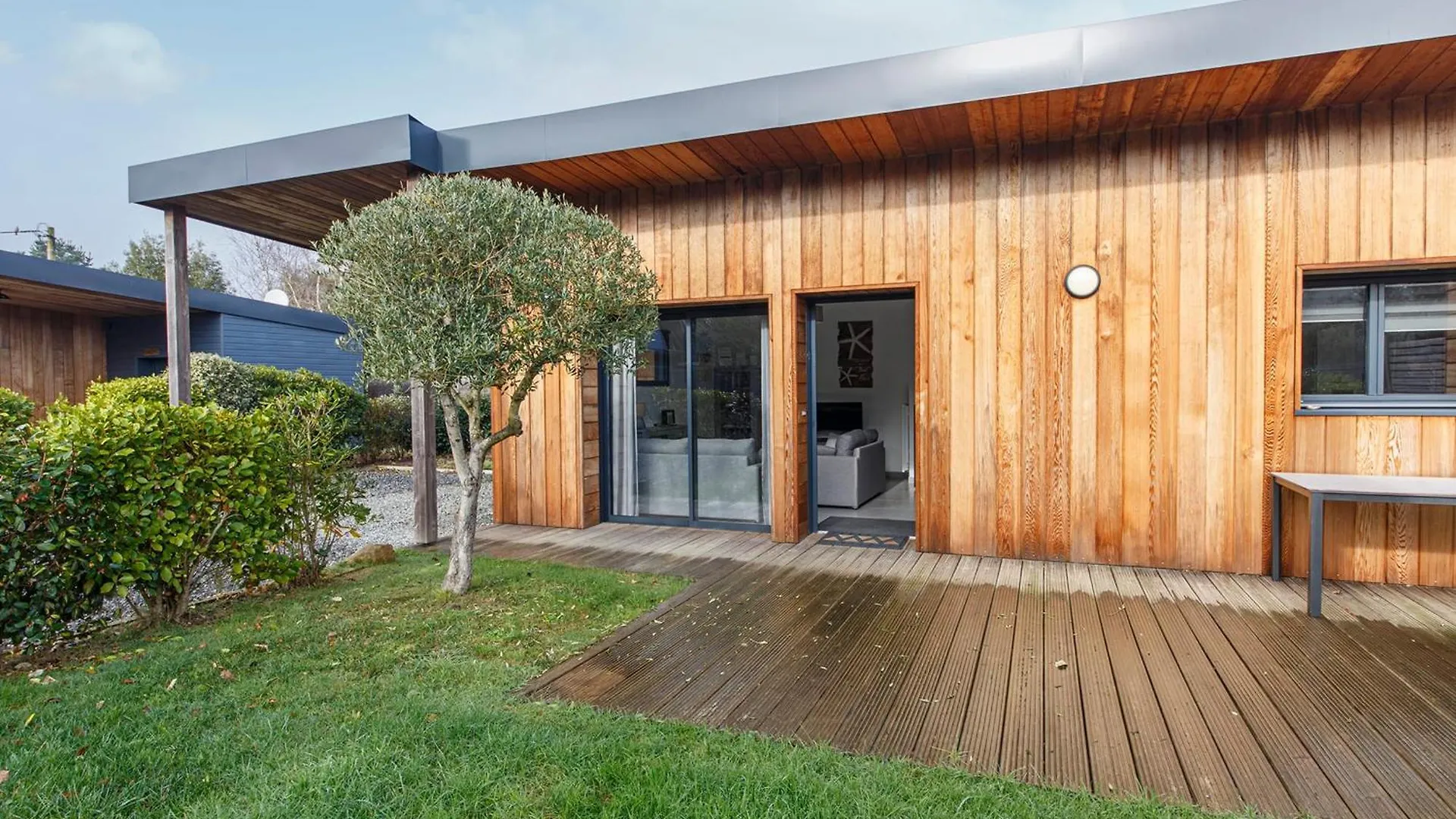 Hébergement de vacances HOLAVRE- Maison pour 5p avec piscine commune Le Tour-du-Parc France